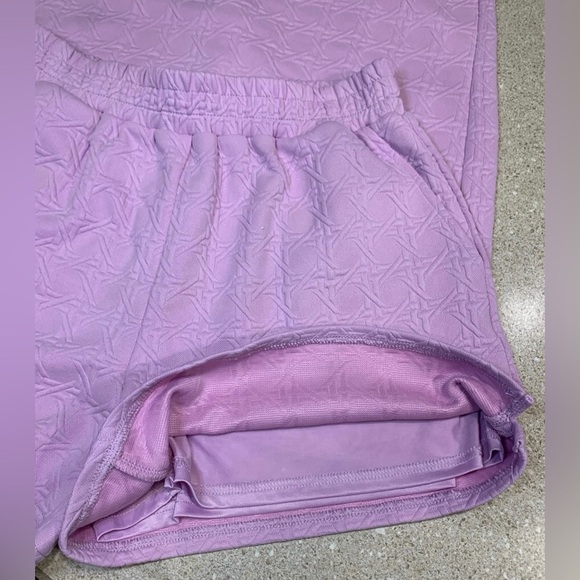 SSYS quilted lilac; sleeveless, collared top; elastic waist short with pockets. - Picture 2 of 6